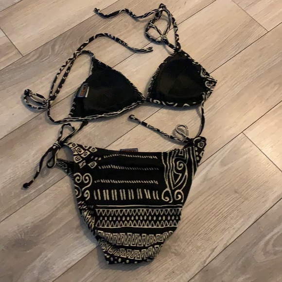 BECCA - Black and White Aztec Bikini - Picture 6 of 7